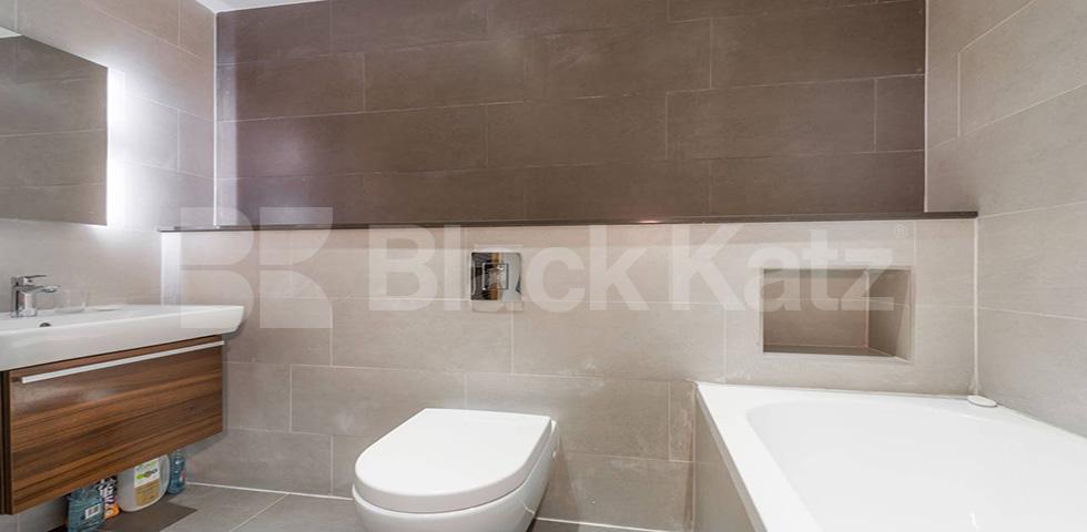 Spacious Newly Refurbished Three Bedroom in Great Location  Lotus Mews N19, Holloway / Archway